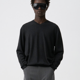 LIGHT V-NECK SWEATER in charcoal